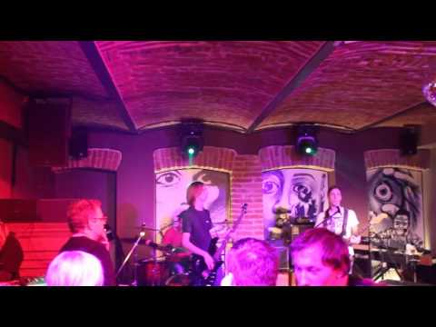 Afraid - Media Stres