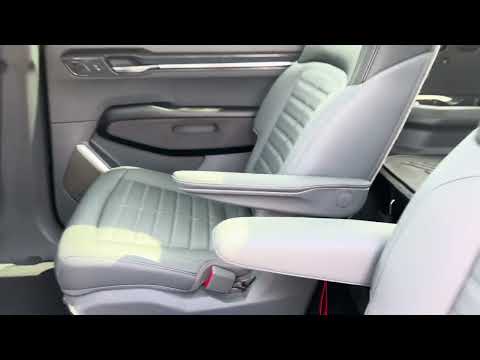 2025 Kia EV9 Land w/Premium Package AWD in Silver for sale at Abbotsford Hyundai in Abbotsford, BC