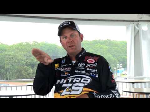 Ask the Pro - Kevin Van Dam on Driving Boats in Big Waves