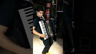 Giovani Sanfoneiro Tocando sucessos de alemão do forró #baile #music