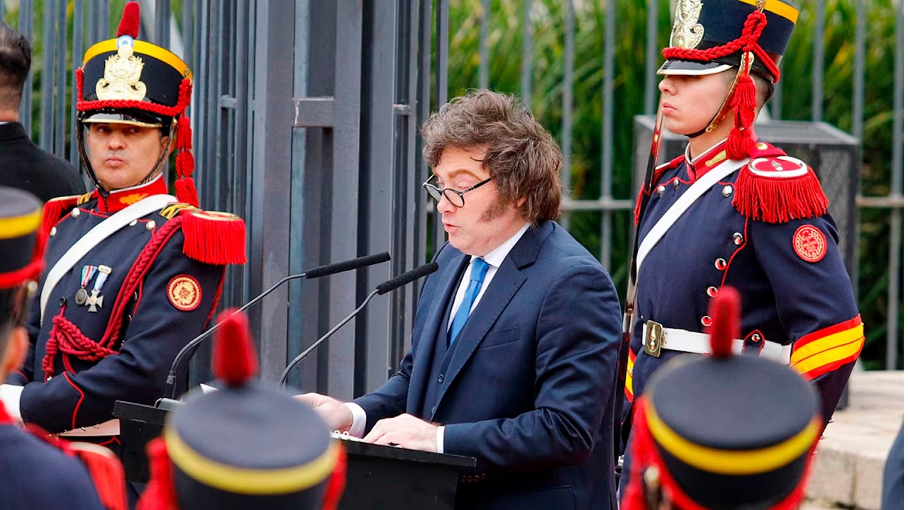 Con críticas al kirchnerismo, Javier Milei encabezó el acto de homenaje a San Martín