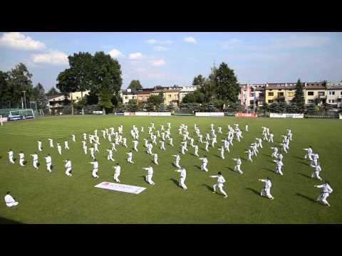 Kata na stadionie MKS Puszcza Niepołomice