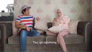 Download lagu Melky Bajaj bilang dewi istrinya gak berpendidikan😱😬 mp3 Download lagu Melky Bajaj bilang dewi istrinya gak berpendidikan😱😬 mp3