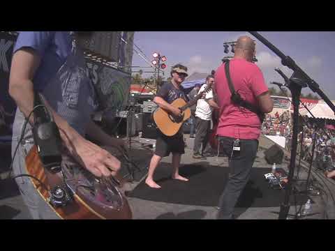 Keller Williams' Grateful Grass ft. The Hillbenders 4/10/22 Skull & Roses Festival