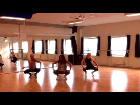 Allyson Allende - Anaconda (Nicky Minaj)