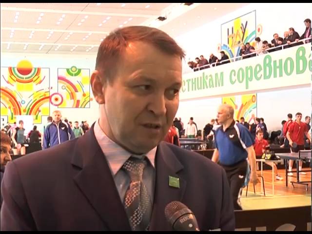 Нефтьчеләр кулларына ракетка алды