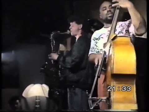 Tim Richards' SPIRIT LEVEL play 'Broccoli Blues' live in Marseille 1991