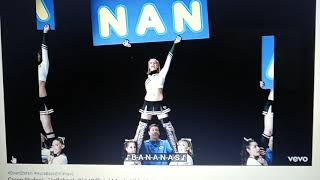 Gwen Stefani Banana Shit