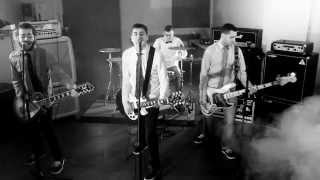 Music video thumbnail preview for Malas Noticias - Somos (Videoclip) by Malas Noticias