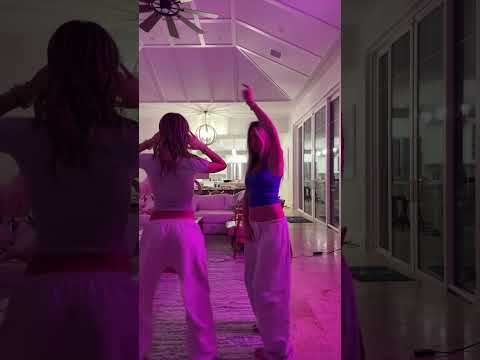 petite lil throw | | #fyp #foryou #blueberrymuffins #throwingitinasquare