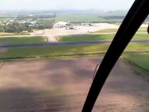 Aterrizaje en Cali Helicóptero R22 Escuela de Aviación del Pacífico Ltda