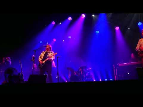 MUSIC OF ELO BY PHIL BATES - LAST TRAIN TO LONDON #LASTTRAINTOLONDON #musicofelo