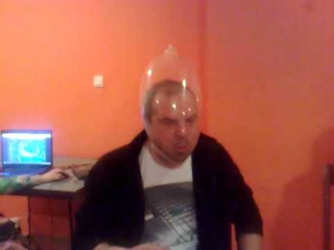 A więc tak używa się prezerwatywy