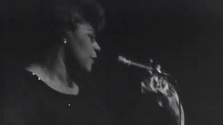 Ella Fitzgerald - The Boy from Ipanema (Live, 1965)