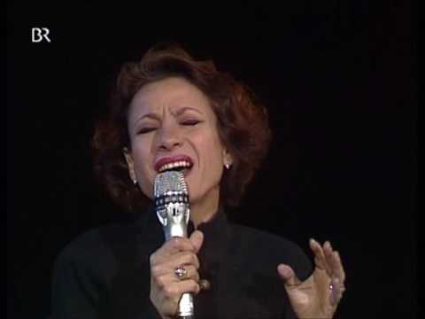 Esther Ofarim - Dirty old town - Live 1991