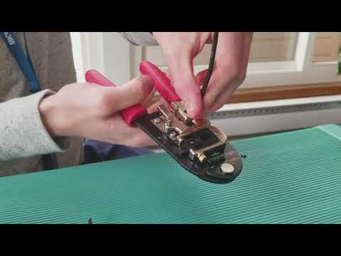 How to use the V5 crimping tool