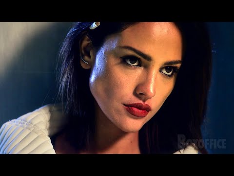 Eiza González knows how to fight | Bloodshot | CLIP