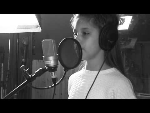 Iveta Tumasonyte sings "Read all about it"/Emeli Sande (Cover)