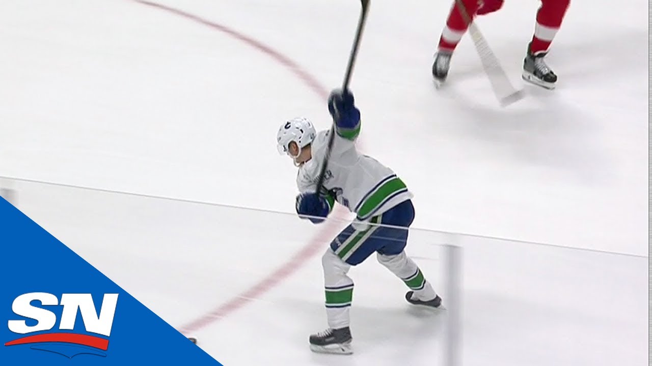 Vidéo:  Elias Pettersson...ENCORE..