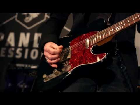 Wolf Banes - Miles Away From Here // Live @ PANDA SESSIONS