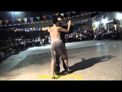 FLOR ARGENTO y JORGE LLADO Bailando el Tango Milonga EL CHAPUCERO en el CLUB de ARQUITECTURA