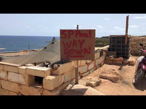 A walk to St. Peter's pool | Malta