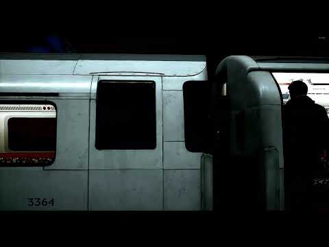 London Underground 1972 Stock arrives & departs Charing Cross for E&C