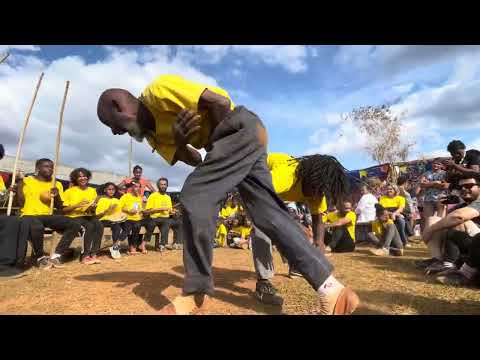 Mestre João Angoleiro e Contramestra Flávia - ACESA - Eu Sou Angoleiro