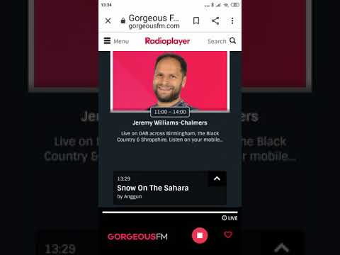 Suena "Strangers" de Brian Cross y Agoney en radio  @wearegorgeousFM de UK