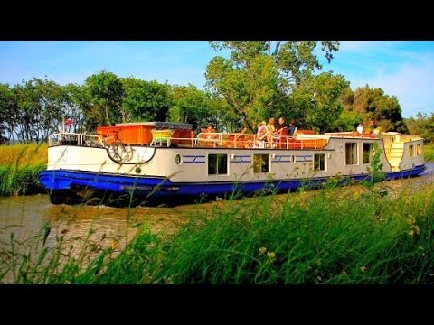 Cruise the Canal du Midi aboard Hotel Barge Clair de Lune - Hotel Barge Cruises in France