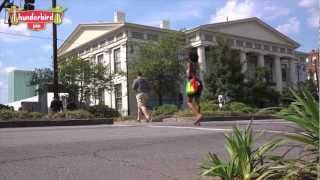 preview picture of video 'Savannah Georgia Travel Video: Meet Up on The Boulevard, Downtown Savannah'