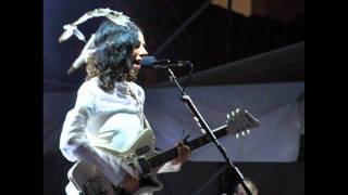 PJ HARVEY The piano SOUNDCHECK FERRARA 6 JULY 2011