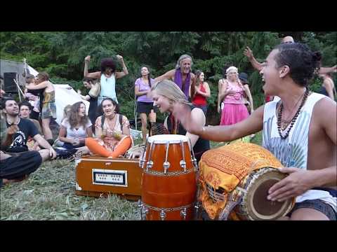 Kirtaniyas Bhajans at Mantrafest