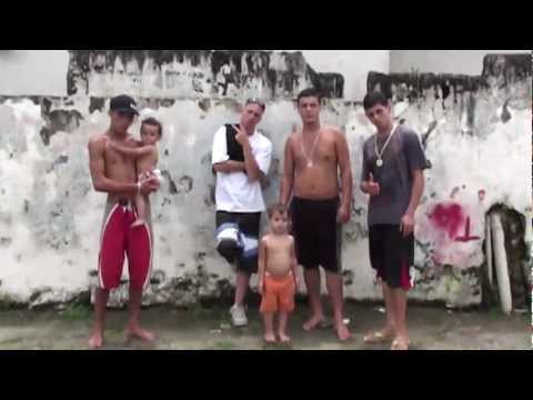 Mc Amarelo part. Cuco (vda) - Aqui e Ali | VIDEO CLIPE OFICIAL