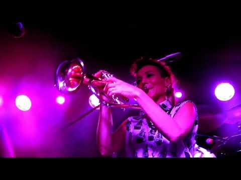 Flores Salvajes - Sol Pereyra