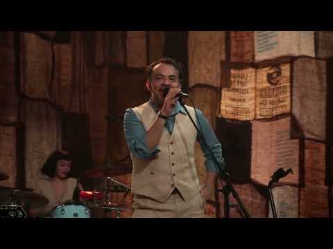 Los Bunkers - Bailando Solo (MTV Unplugged)