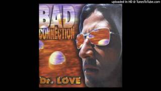 Kadr z teledysku Bad Connection tekst piosenki Dr. Love