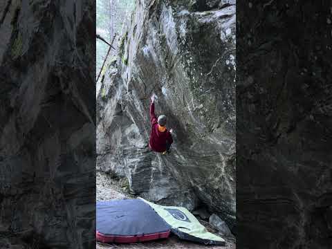 “Lady in black“ 8B+/V14 in Maltatal (Uncut)