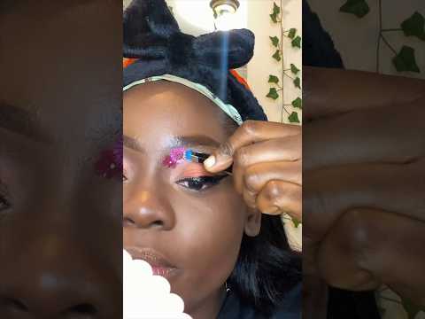 Dried flowers 🌸 makeup tutorial #makeupbyme #makeupartist #transition #limegreen #driedflowers