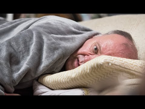 Two Doors Down: Eric's colon trouble