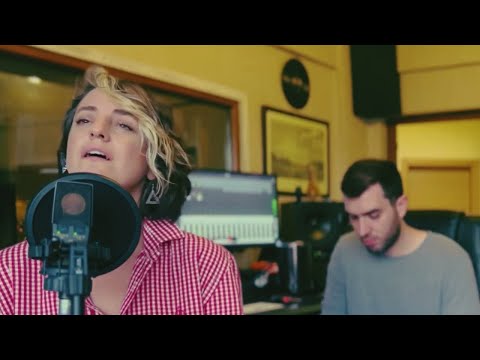 Dilek Türkan Ft. Kök Trio - Bülbülüm Altın Kafeste