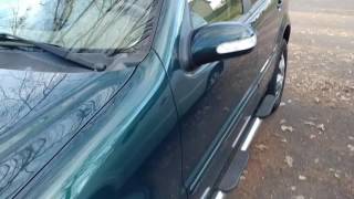 [問題] ML320(W163)引擎蓋開關在哪裡？