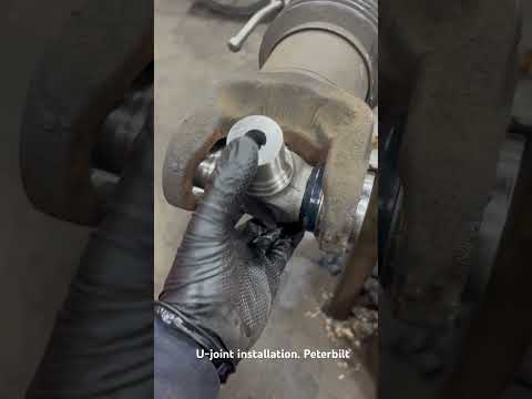 U-joint installation. Peterbilt. Spicer