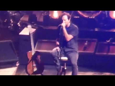 Pearl Jam - Yellow Moon (Dallas 11.15.13) HD