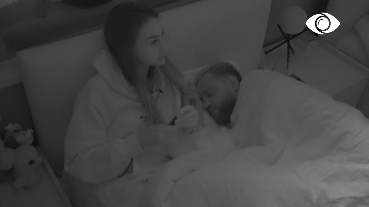 Luizi bisedon me Kiarën: Banorët e rinj janë problem!