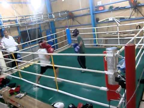 スタートラインボクシング スパーリング Keito VS Mamoru 2012-11-22