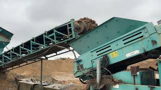 Powerscreen Chieftain 2400 vibrating screen for sale - Image 4 | Machineryline SG Powerscreen Chieftain 2400 vibrating screen | Image 4 - Machineryline