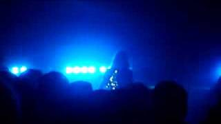 LADYHAWKE; LOVE DONT LIVE HERE (LIVE)