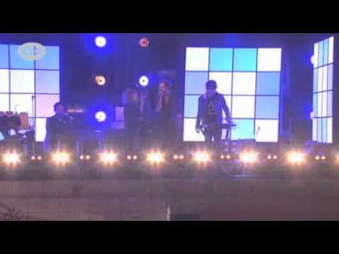 Selah Sue with Tom Barman & The Subs "Zanna" theme