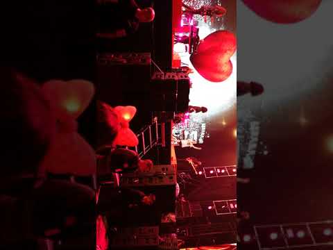 Jessie J Masterpiece duet with 10 years old girl at Electric castle 2018